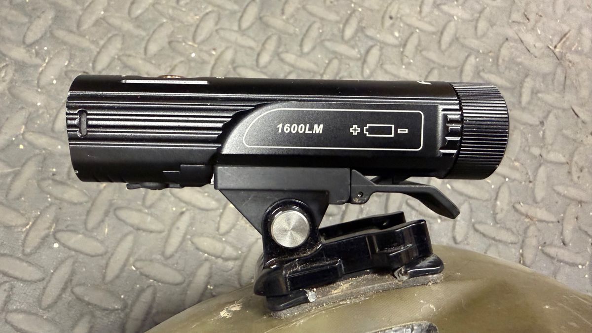 Fenix BC26R helmet light