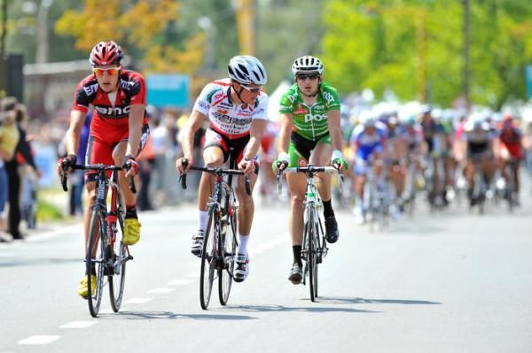 The break of the day was comprised of Marcus Burghardt (BMC), Kurt Hovelynck (Donckers Koffie-Jelly Belly) and Dries Hollanders (An Post-Sean Kelly).