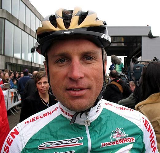 Steffen Wesemann (Wiesenhof-Felt) at the start