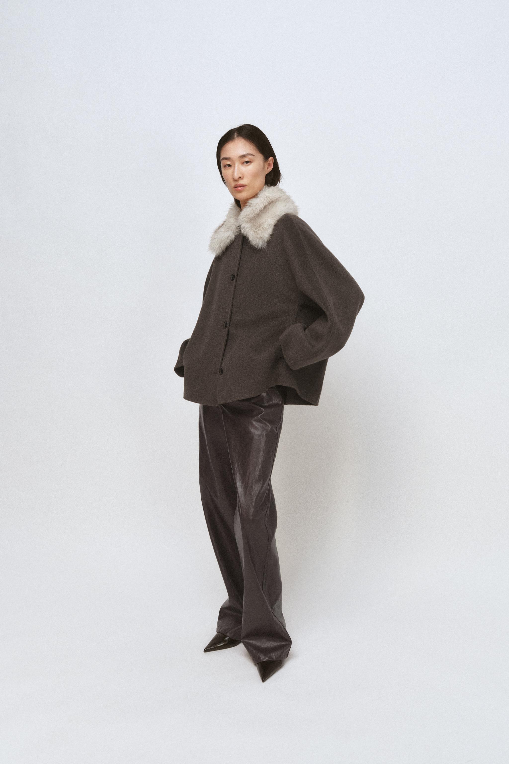 Coat With Faux Fur Collar Zw Collection