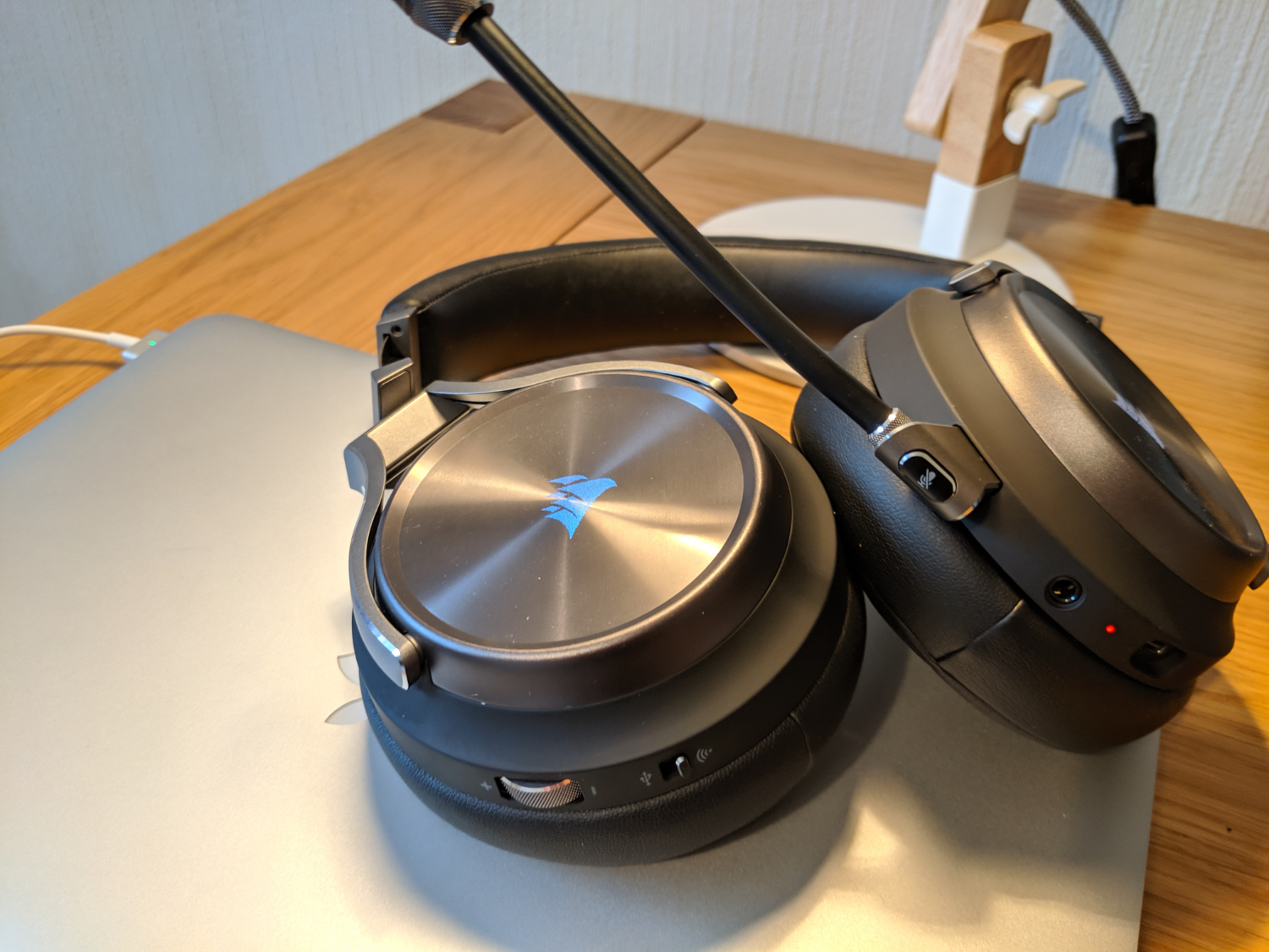 Corsair virtuoso rgb 2024 wireless se charge time