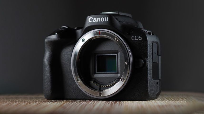 Canon eos r50