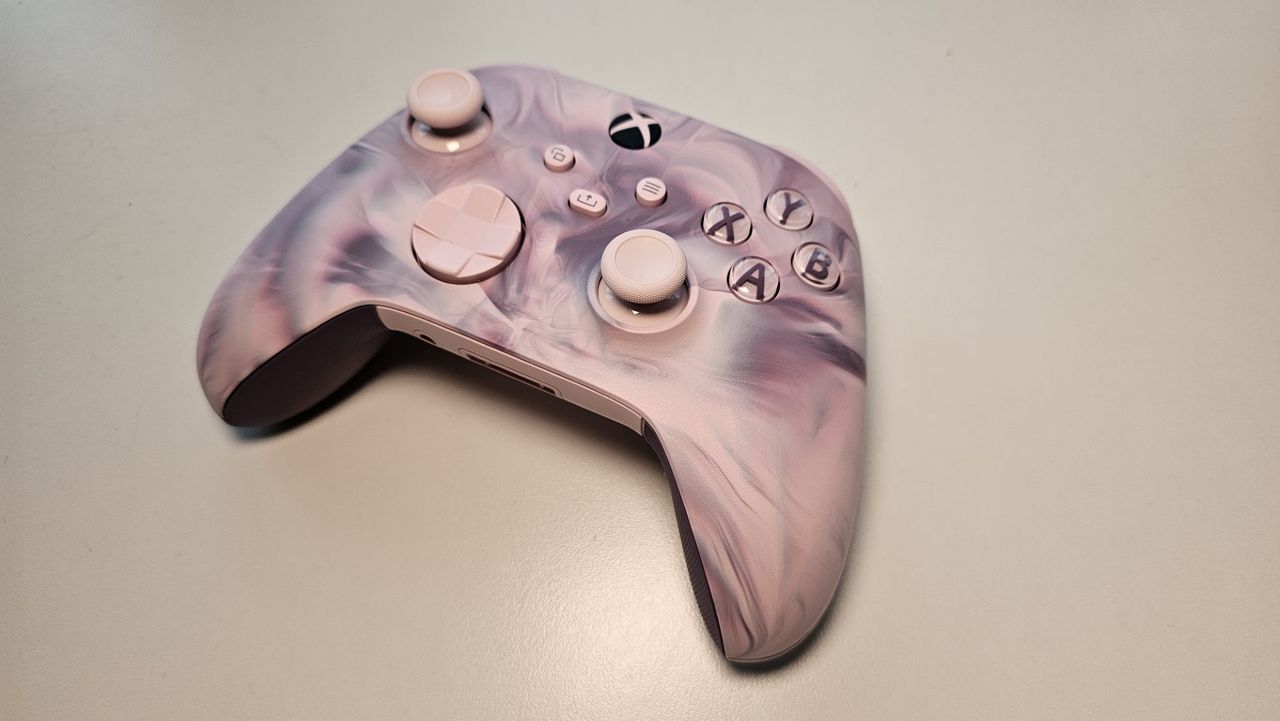 Dream Vapor Xbox controller
