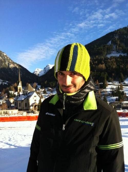 Ivan Basso wraps up against the elements.