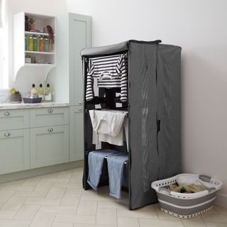 Lakeland Dry:Soon Tri:Mode in kitchen while in standard mode with cover