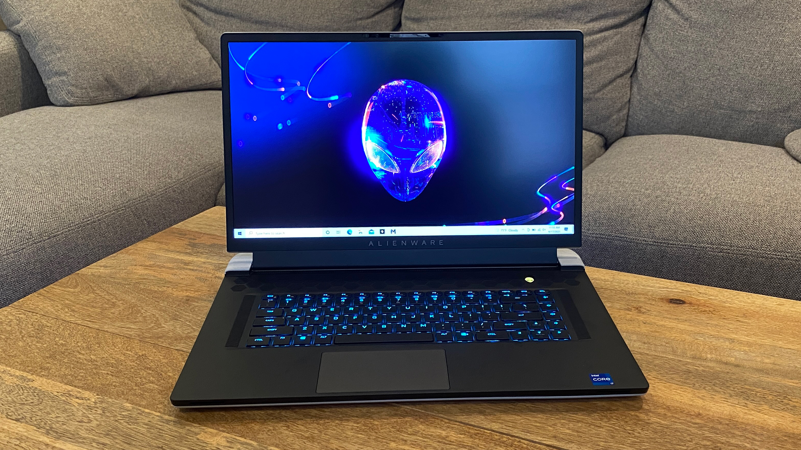 alienware x17 display