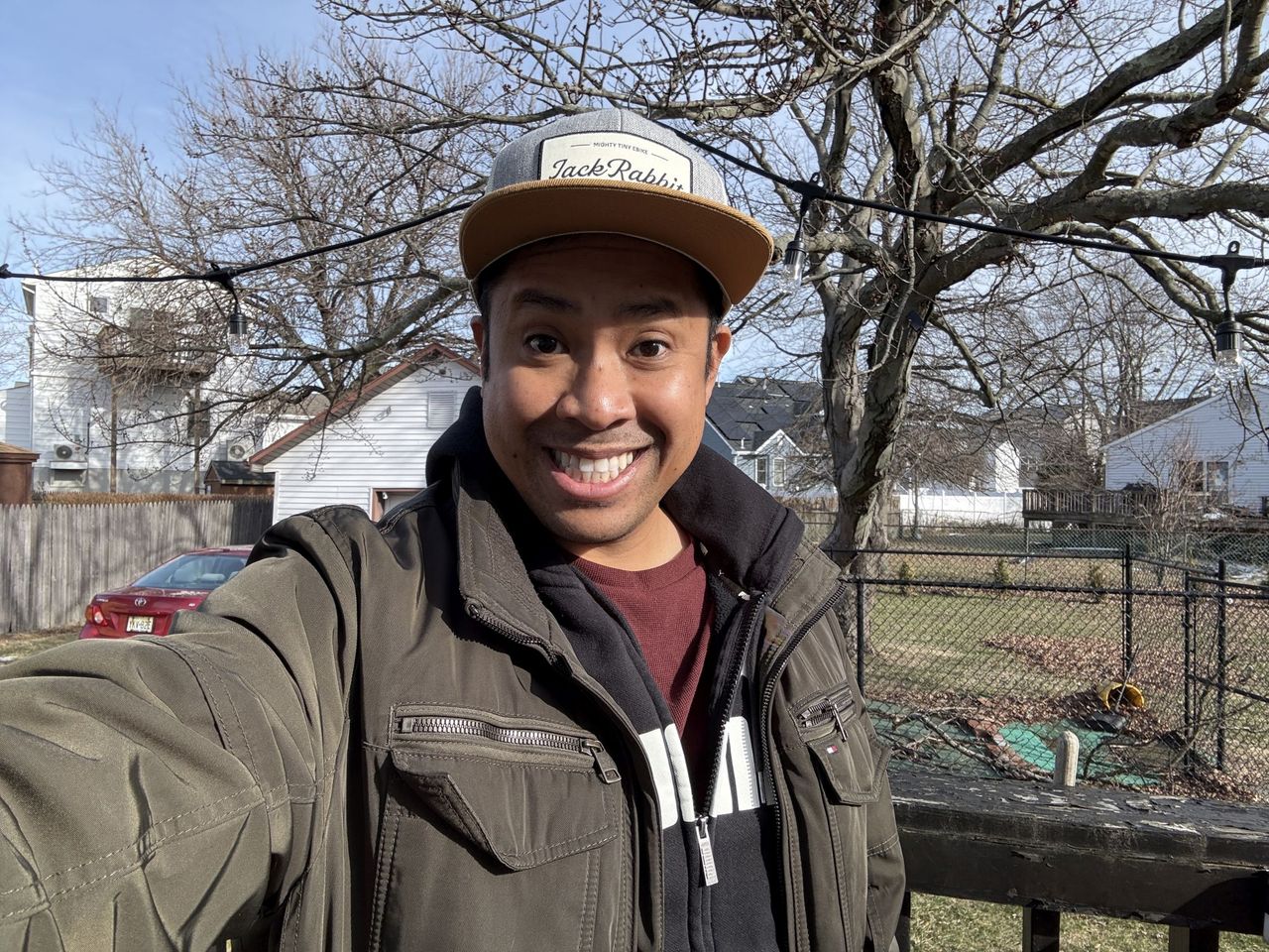 Apple iPhone 16 Pro Max selfie sample.