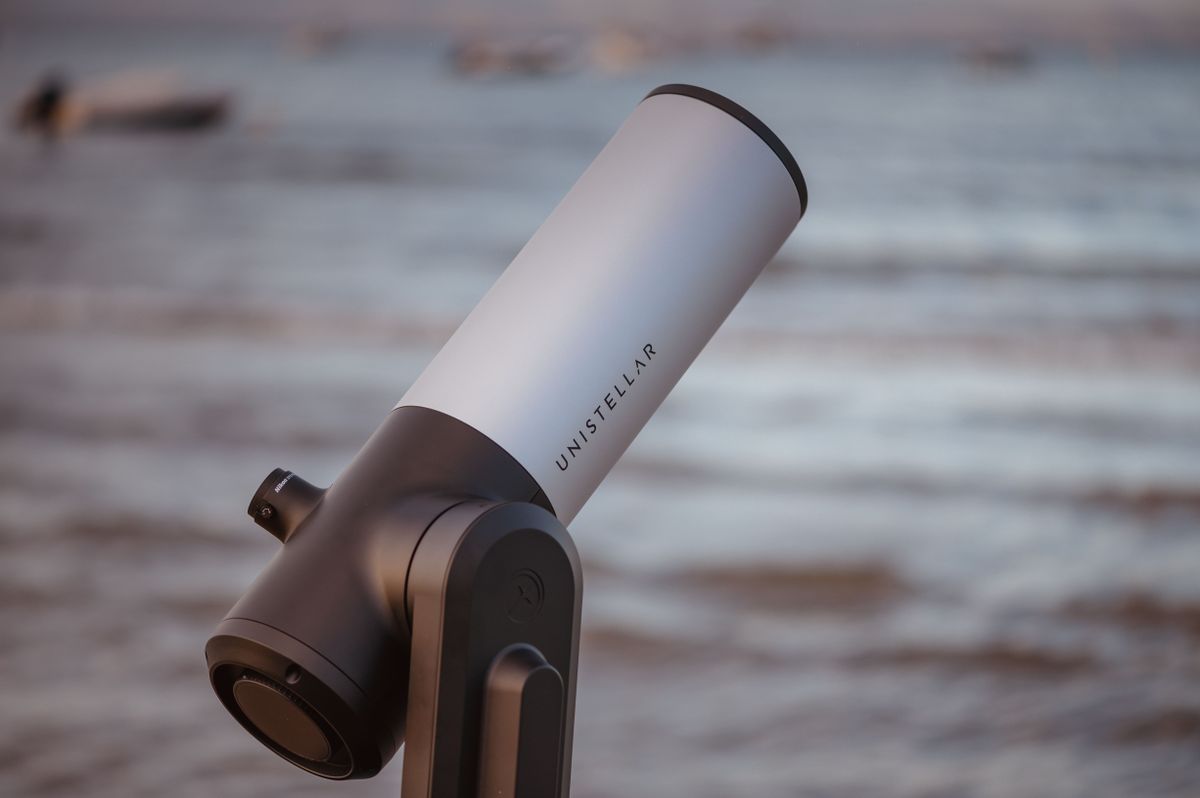 Unistellar eVscope 2 Lifestyle Picture