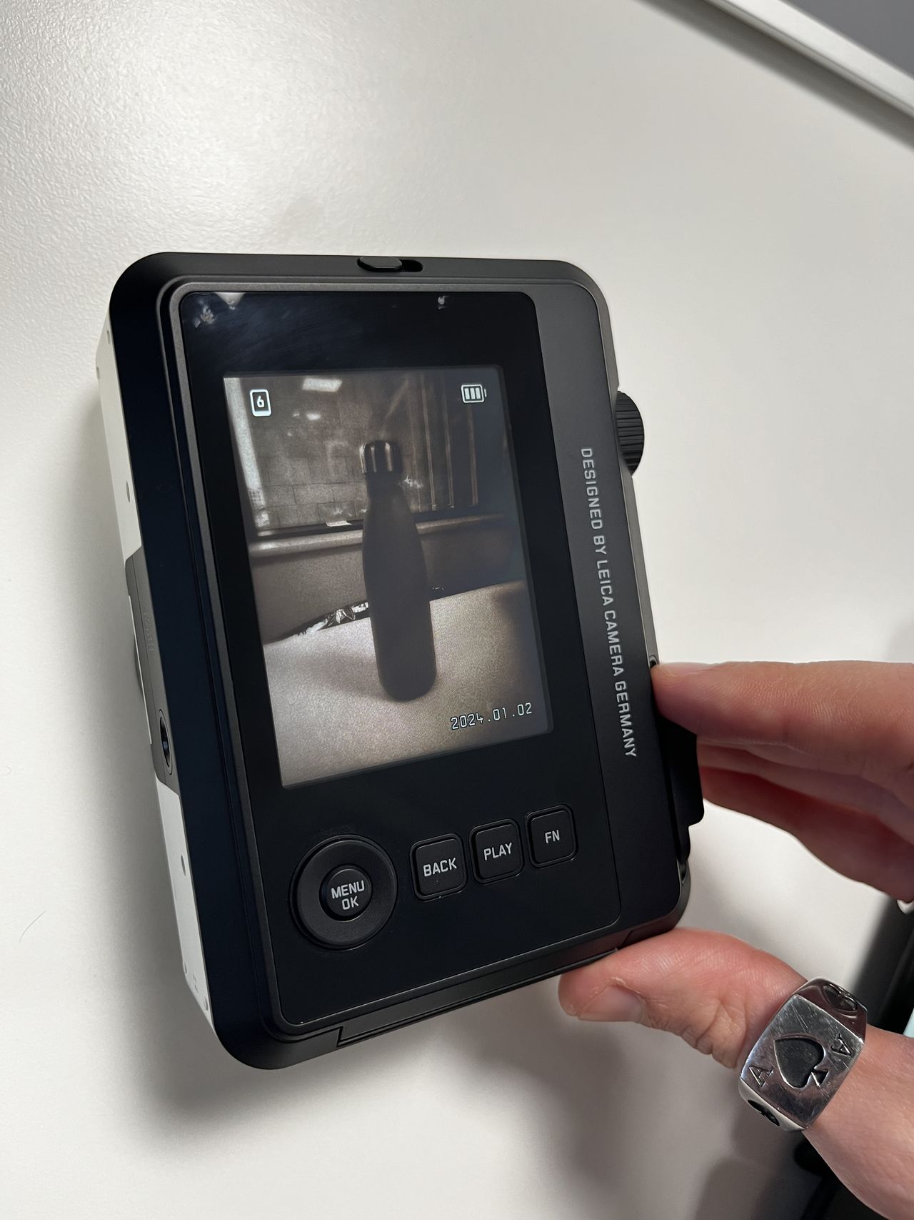 Printing images on the Leica Sofort 2