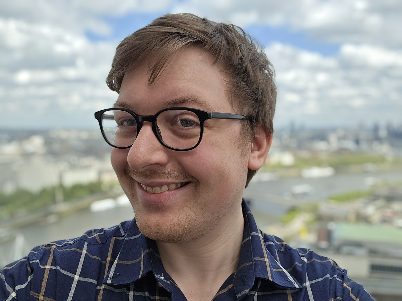 iPhone 15 Pro Max vs. Galaxy S24 Ultra vs. Pixel 8 Pro London Eye photos