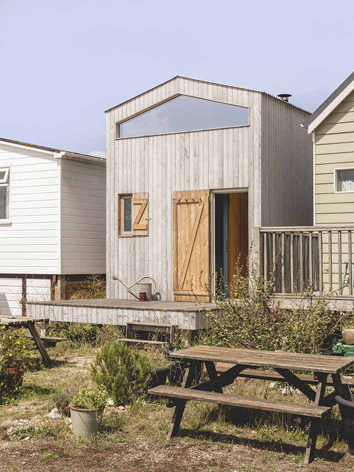 Kent Coast cabin, a timber structure jewel by studio mama