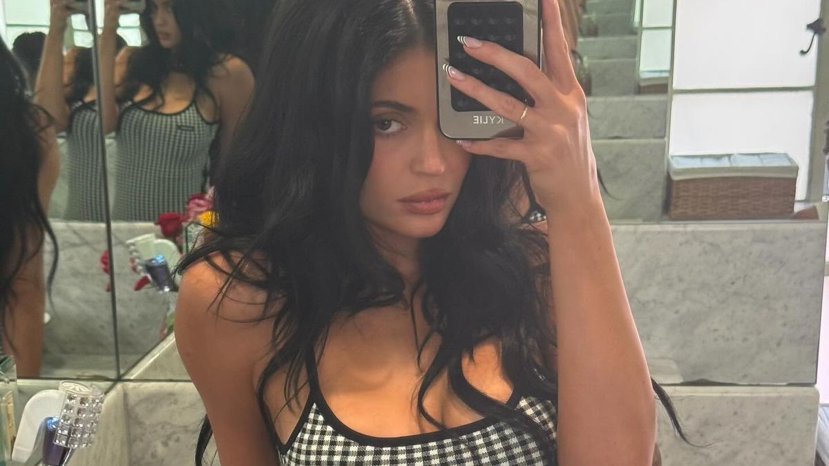 Cardi in Paris, Kylie in L.A.—Every Cool Celeb Is Sporting This Classy Nail Trend RN