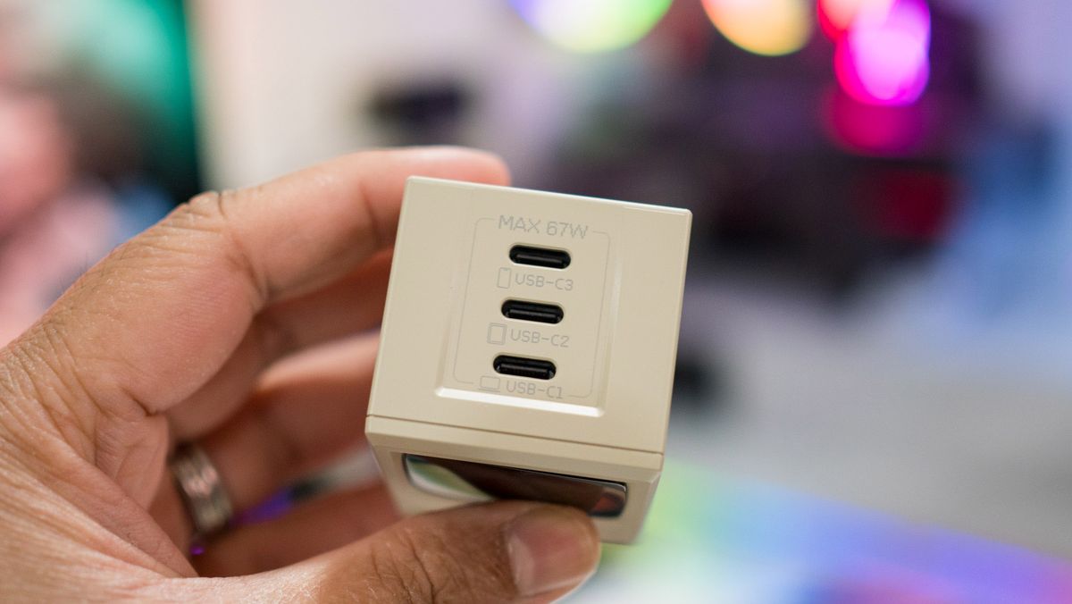 Shargeek Retro 67 GaN charger review