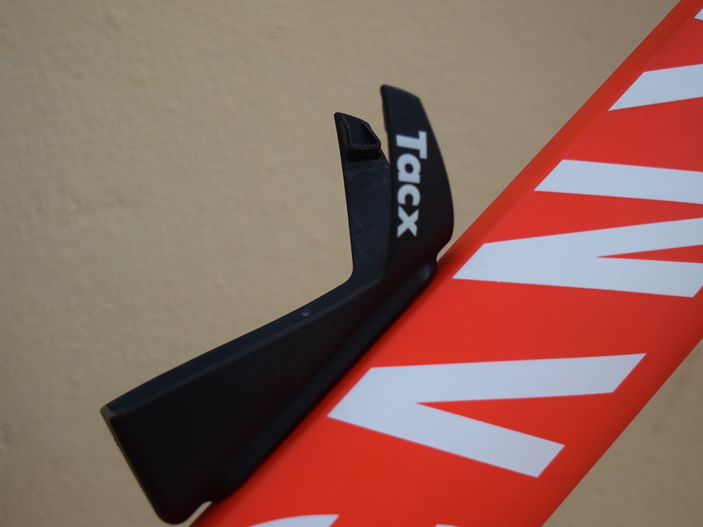 Tacx produce a time trial specific aero bottle cage system