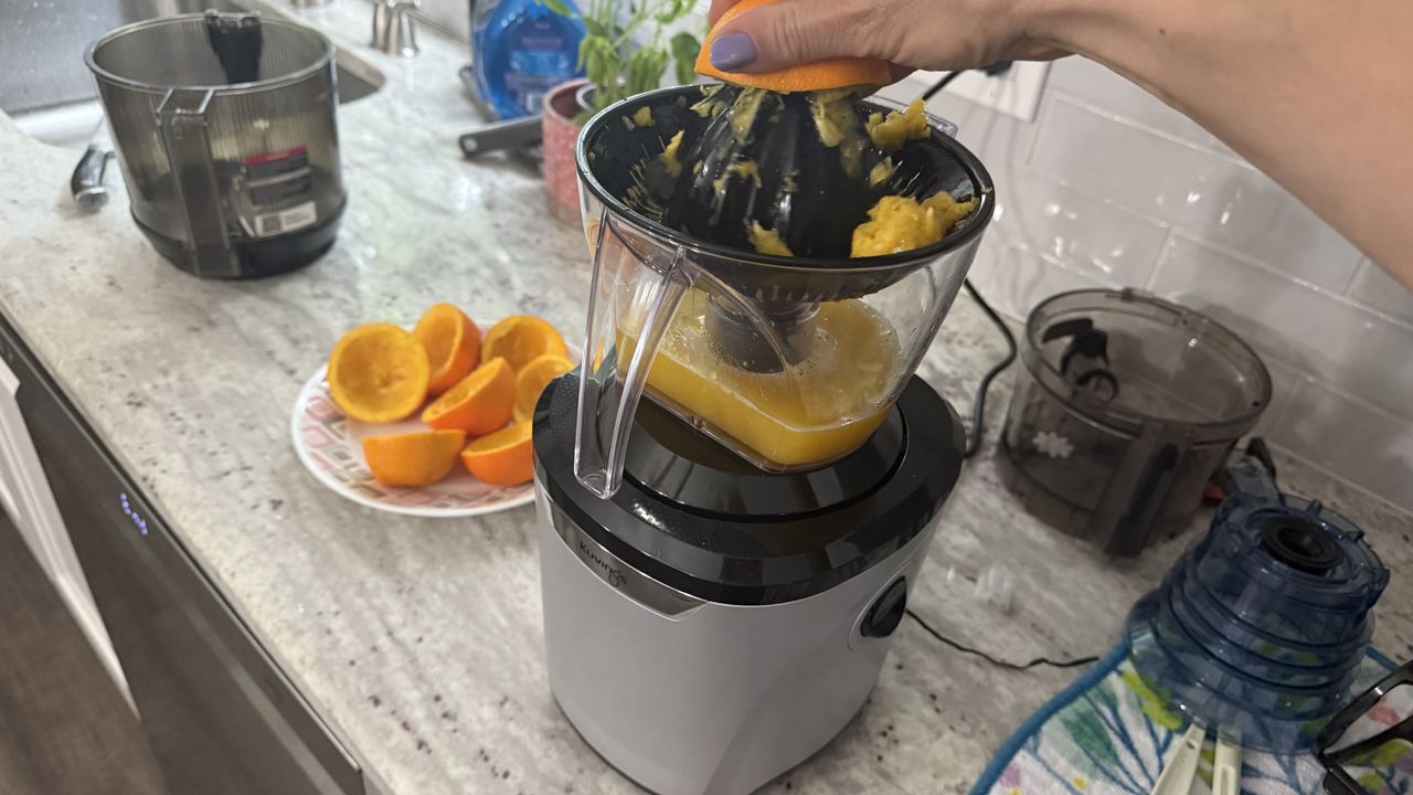 Kuvings Hands-Free Slow Juicer AUTO10 Plus