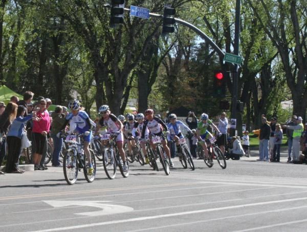 The start of the women's race
