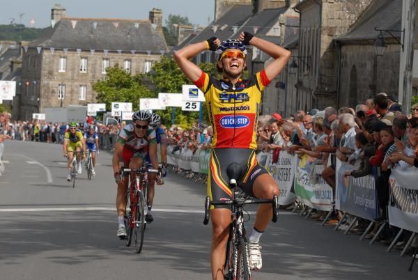 Belgian rider Davy Commeyne (Beveren 2000 - Quick Step) wins the final stage.