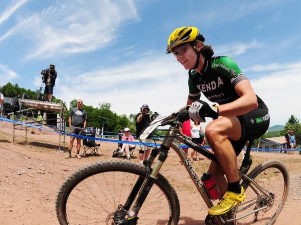 Mary McConneloug (Kenda-Seven) climbing on her way to a 13th place finish