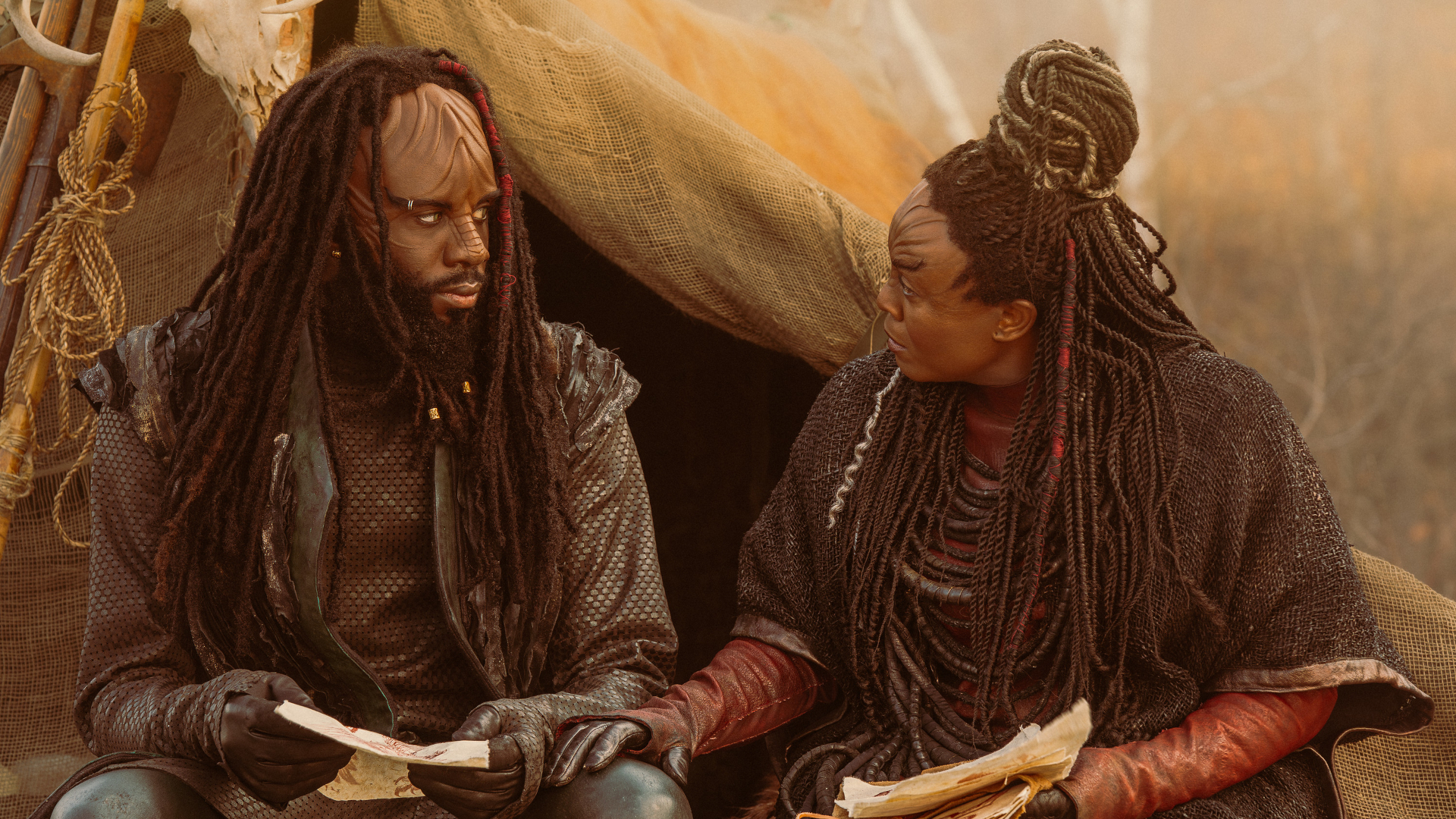 Karim Dian&amp;Egrave; as Jay-Den and Dorothy Atabong as L&amp;iacute;Vanna in Star Trek: Starfleet Academy, episode 4, season 1, streaming on Paramount+, 3035. Photo Credit: Brooke Palmer/Paramount+.