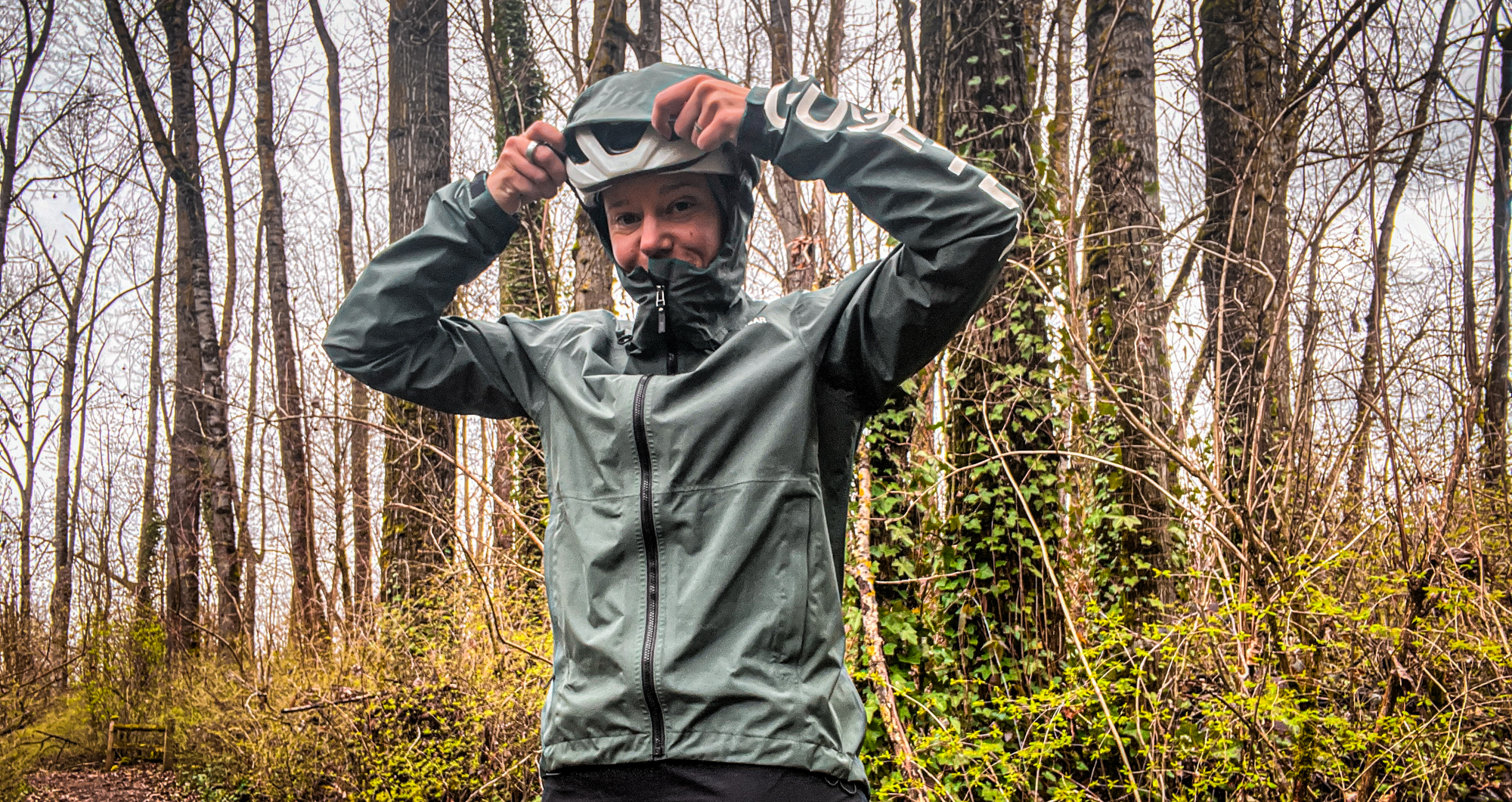 Gorewear Endure GORE-TEX LE1 Tonal Logo Jacket 