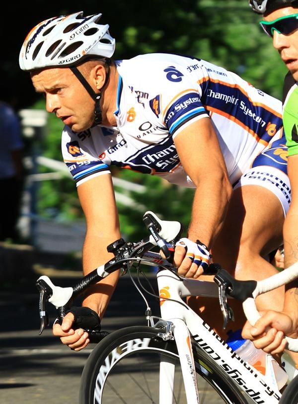 Kirsipuu (Team Champion System) puts his world class sprinters face on for the final push.