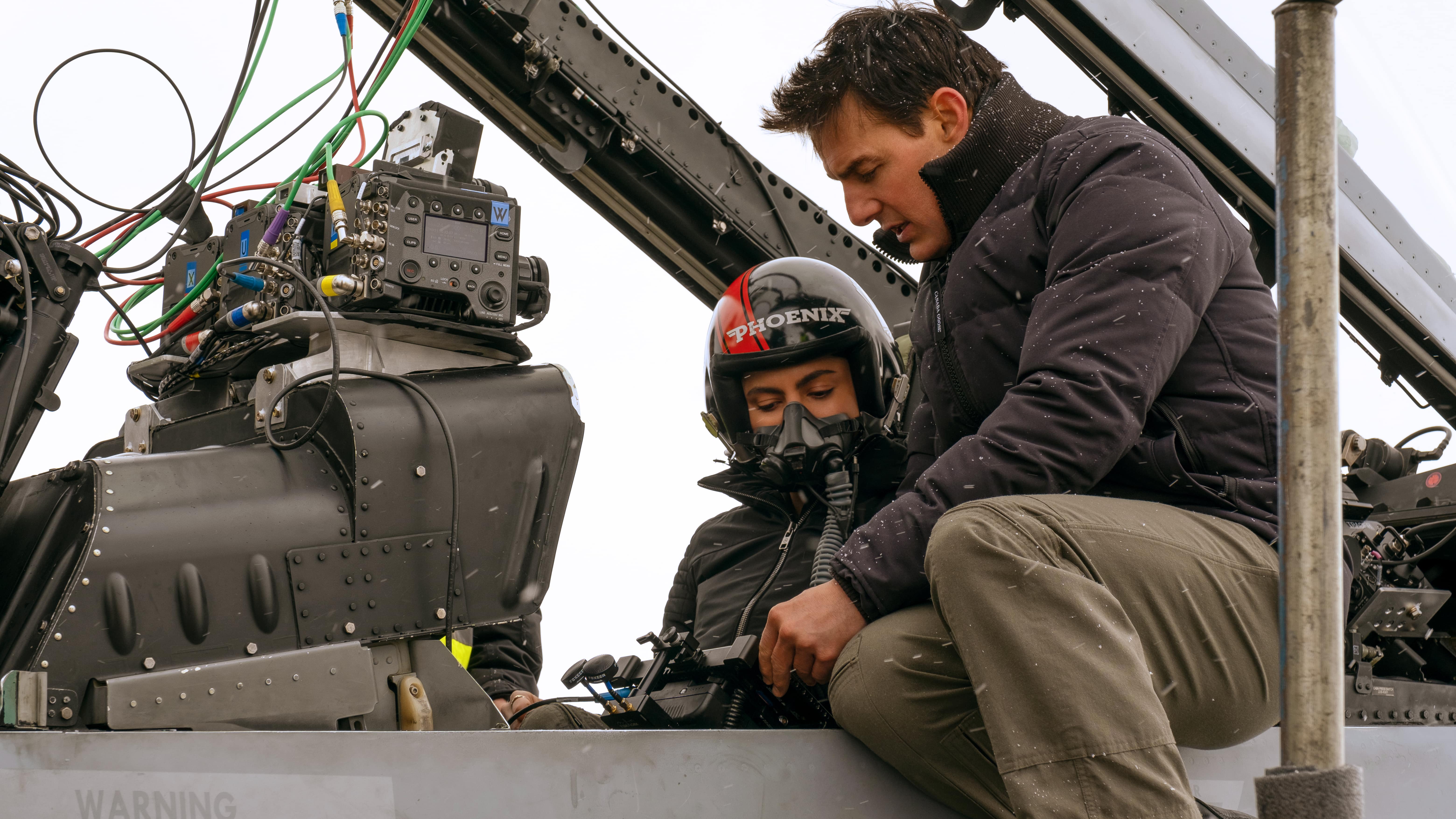 he-was-puking-almost-every-time-miles-teller-on-defying-gravity-for-top-gun-maverick