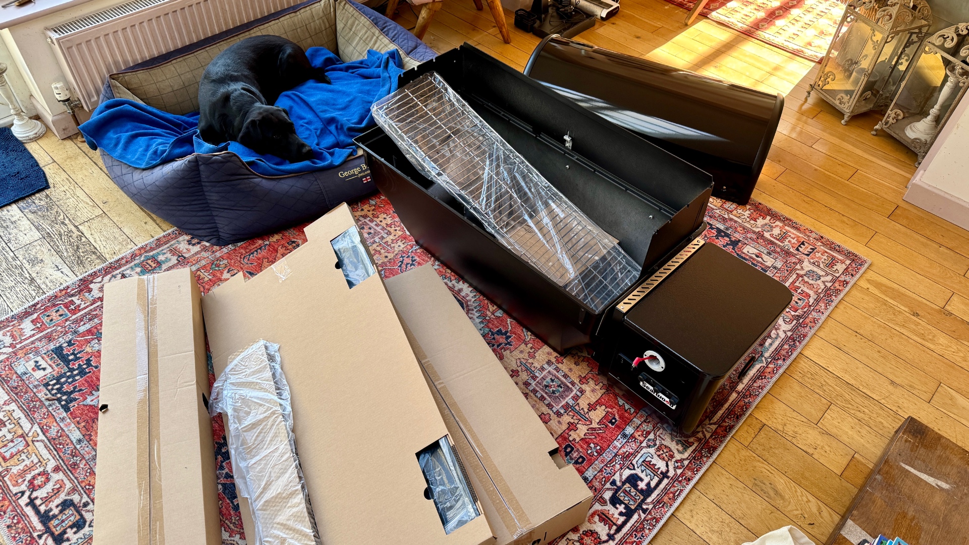 Weber Searwood XL assembly