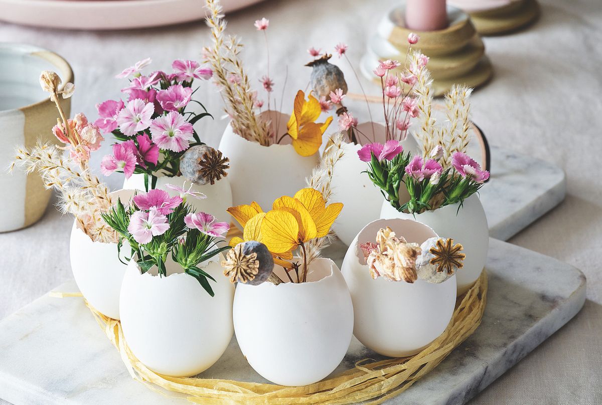 35 Eggcellent Easter Flower Arrangement Ideas for Your Table 2024