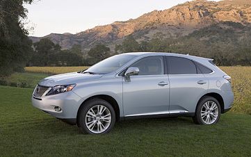 Midsize and Large Crossovers: Lexus RX 450h