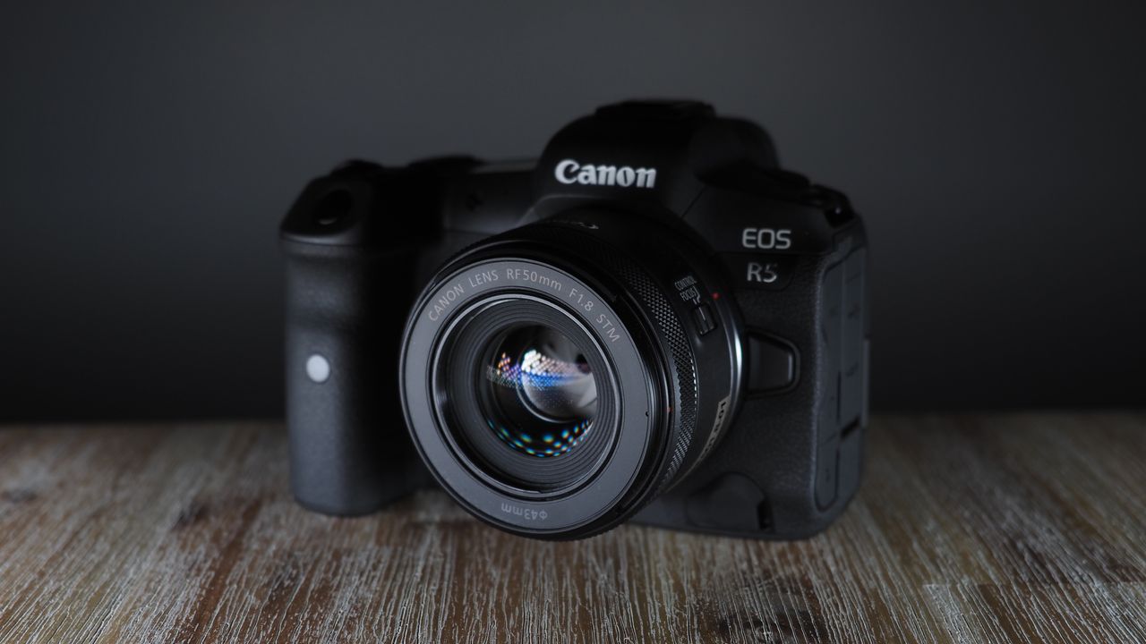 Canon RF 50mm f/1.8 STM