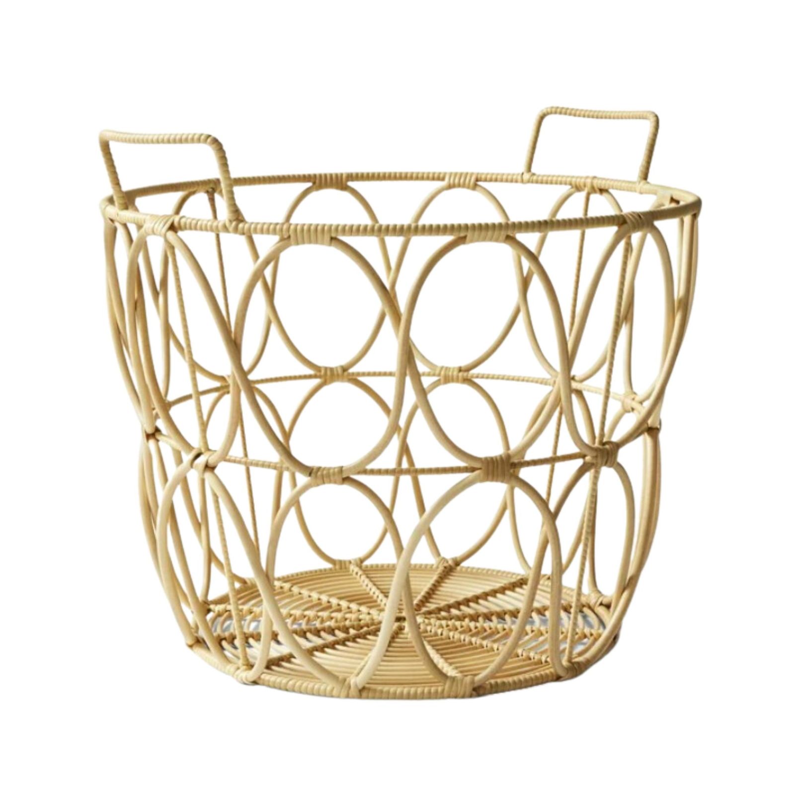Living room blanket baskets — cute and cozy Real Homes