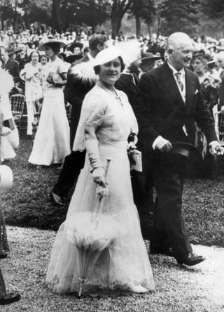 The Queen Mother in Paris, 1940s