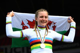 The Welsh teenager dominated the junior women's time trial