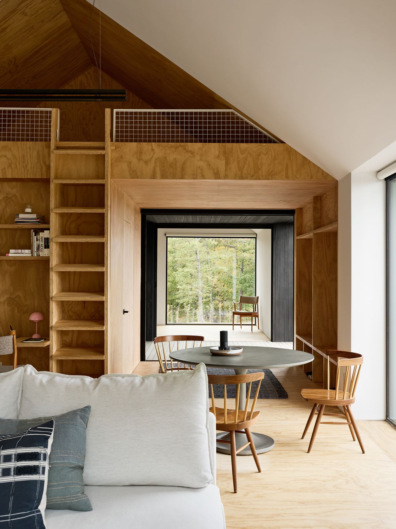 tranquil interiors of Catskills home