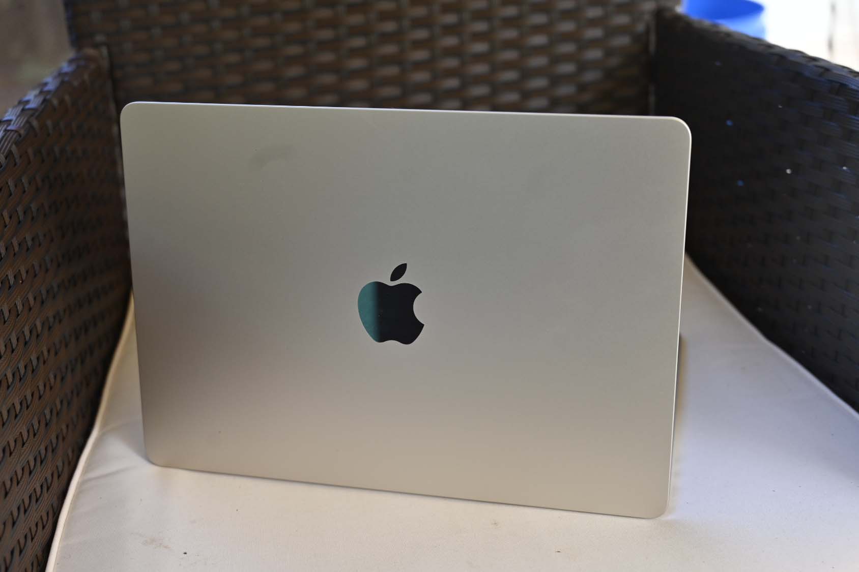 15-inch MacBook Air with M2 chip - Starlight