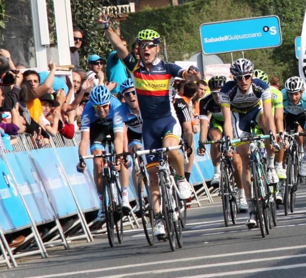Jose Joaquin Rojas (Movistar) wins the opening stage of the 2012 Vuelta al Pais Vasco
