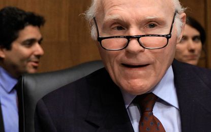 Departing basketball team owner, ex-U.S. Sen. Herb Kohl mails $500 checks to arena workers