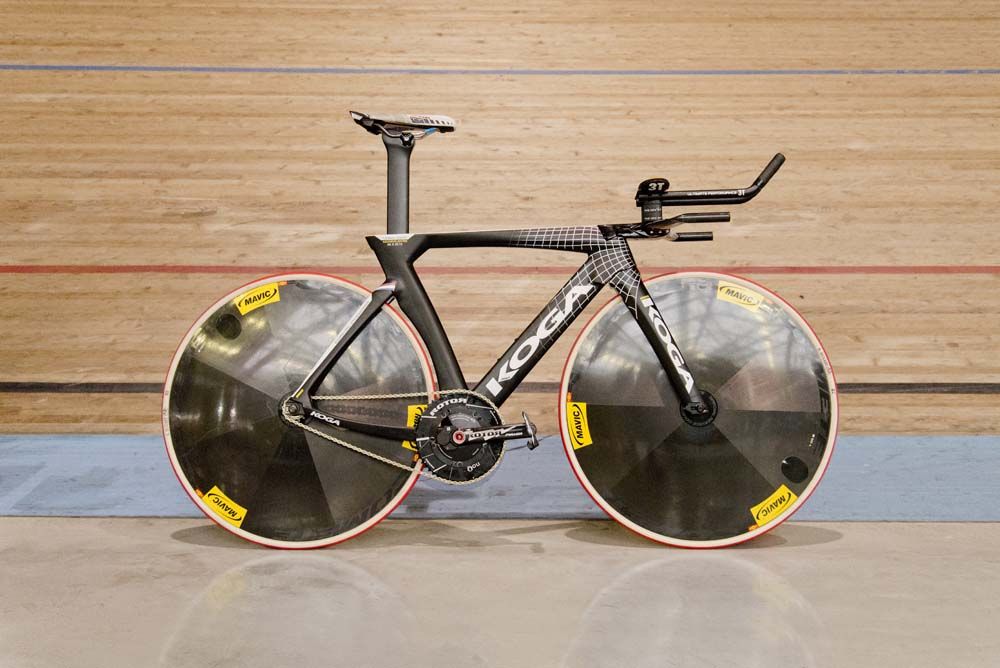 A side on view of the Dekker's Koga TeeTeeTrack bike