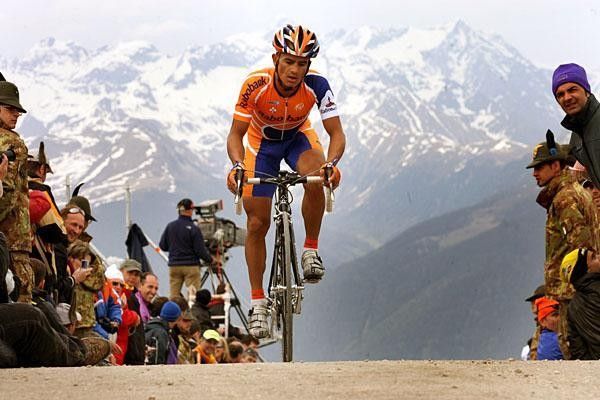 Mauricio Ardila (Rabobank) is from Spain and somewhat used to spectacular stages like this.