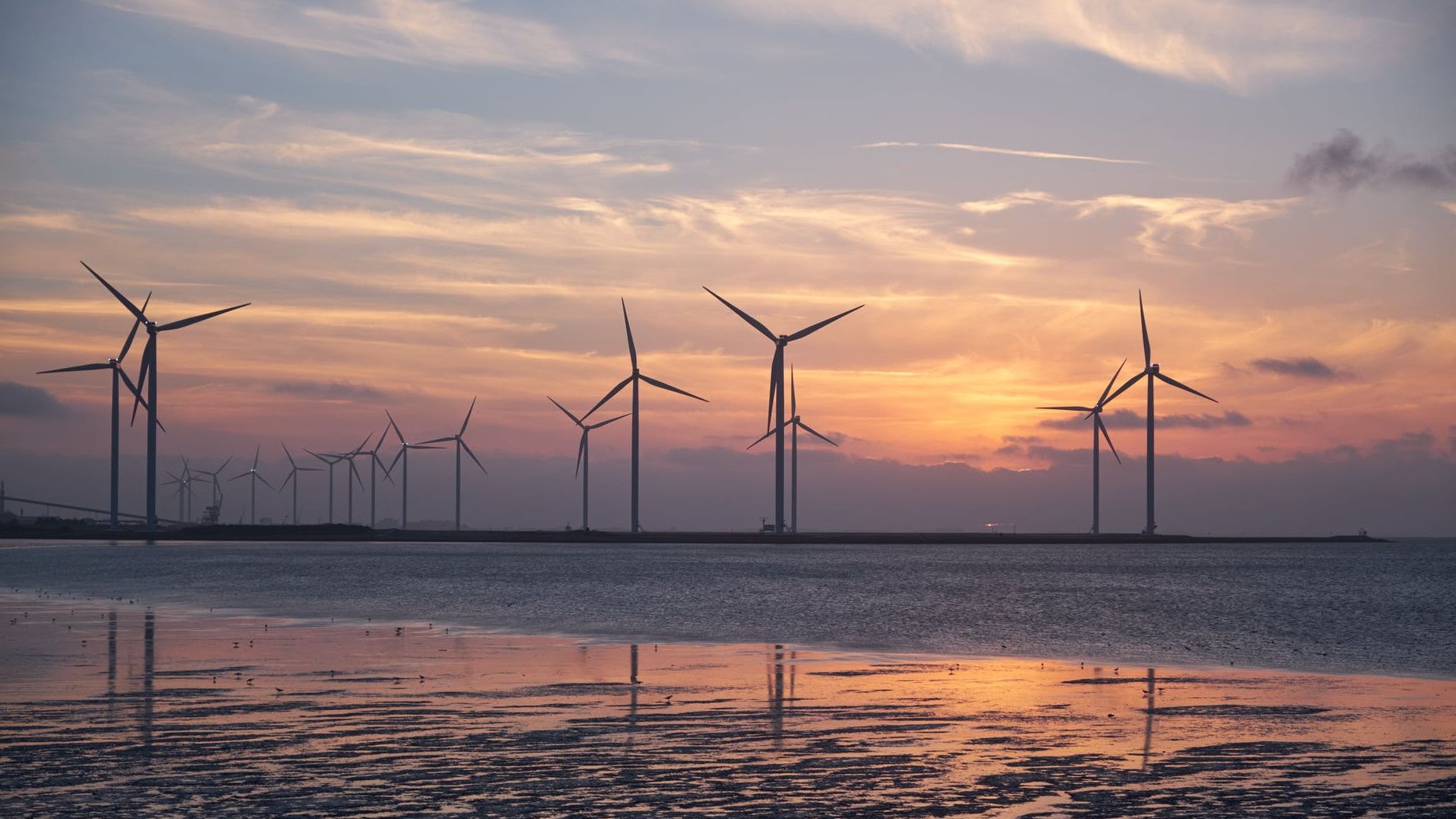 google-and-microsoft-add-more-renewable-energy-for-datacenters-techradar