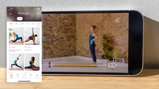 An exercise class on the Deliciously Ella app