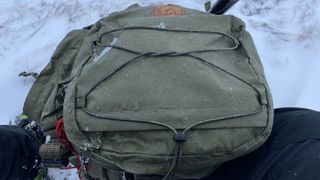 Fjällräven Kajka 55 backpack: top lid