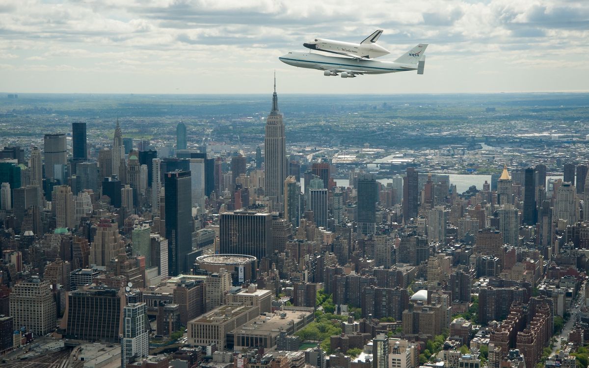 Shuttle Enterprise Flight to New York Space Wallpaper Space