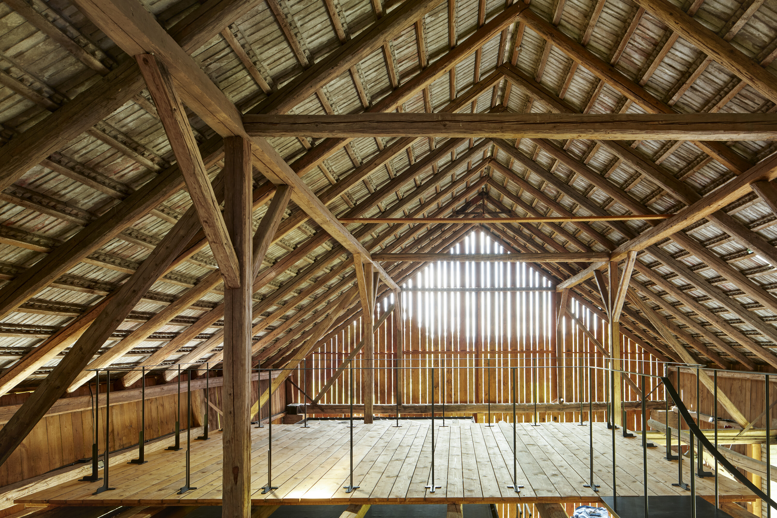 barn conversion in czech republic by Facha Architekti