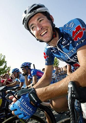 With a mountain-top finish, Roberto Heras (Liberty Seguros) was laughing all the way to Valdelinares today.