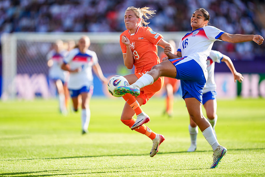 Jess Carter puts in a challenge in against the Netherlands