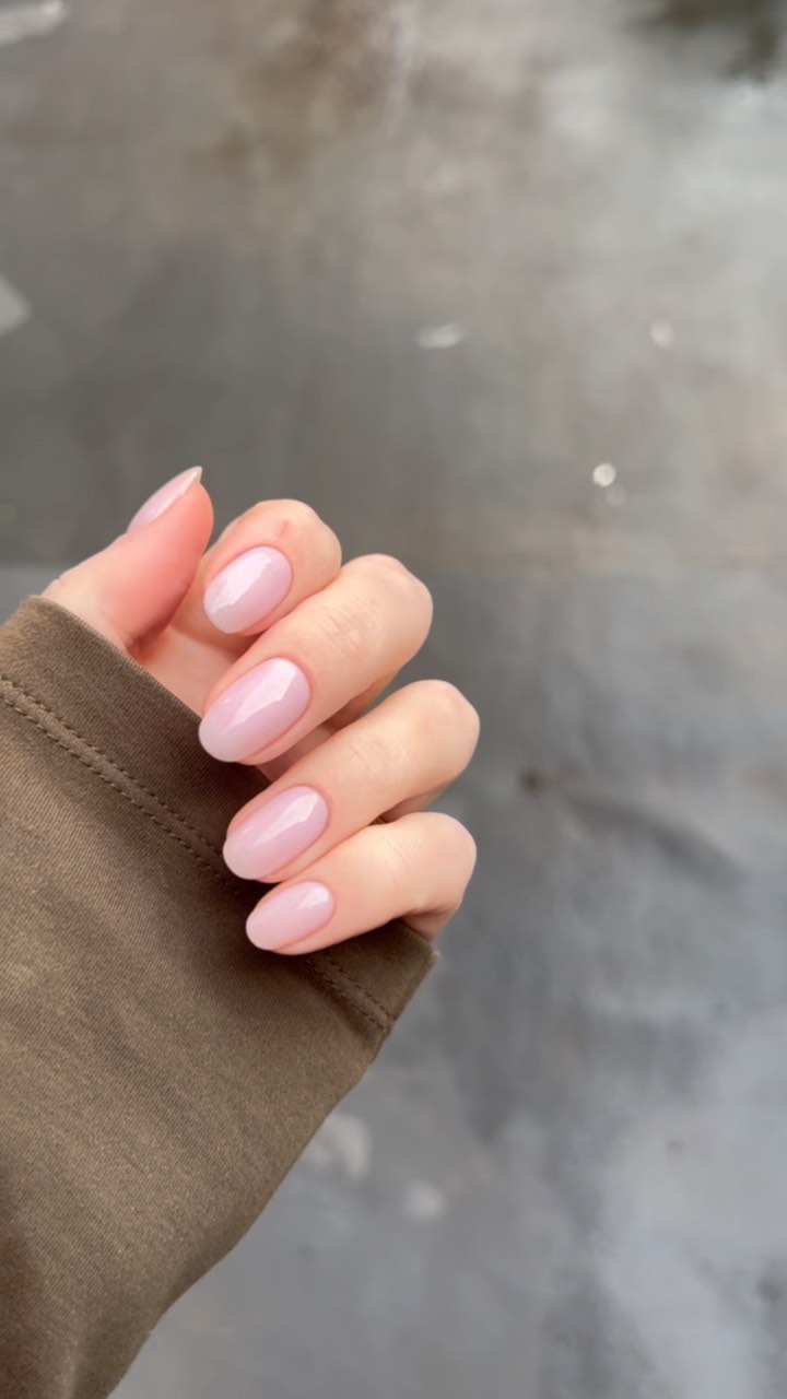 Snow day in LA and baby take a vow nails