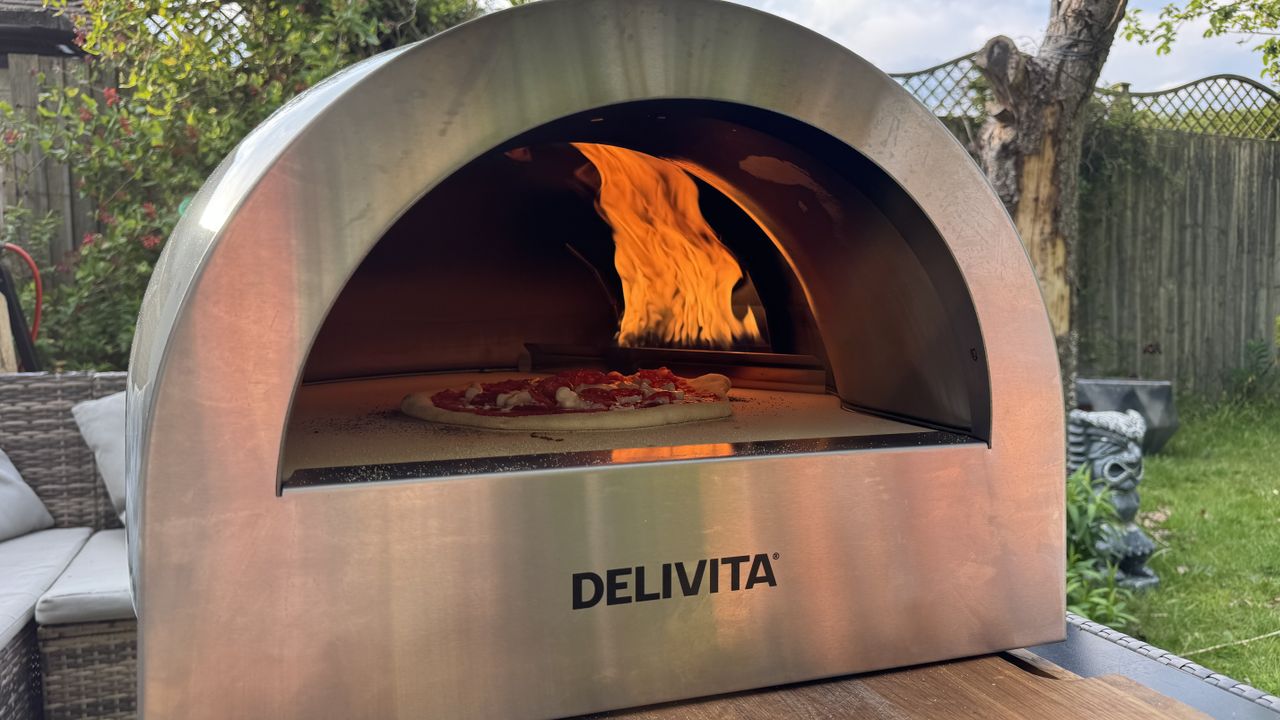 Delivita Flow Dual Fuel Pizza Oven