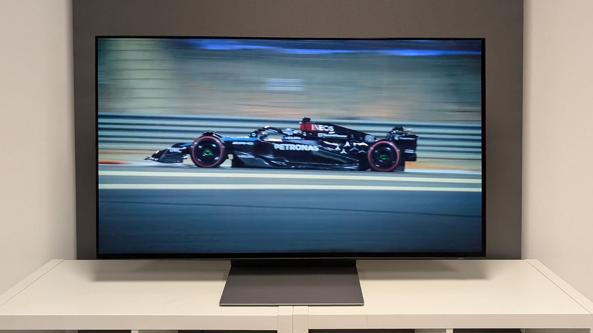 Samsung QN90F Mini LED TV