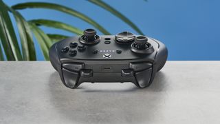 Photograph of the Razer Wolverine V3 Pro controller